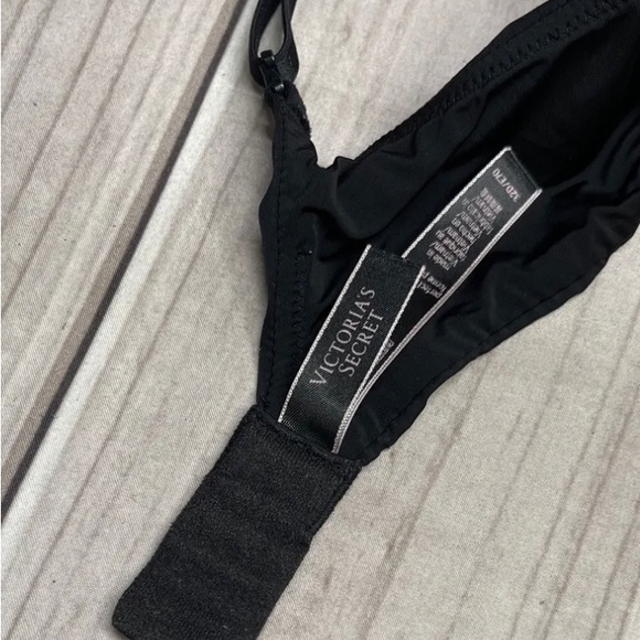 Victoria’s Secret Size 32D Body By Victoria Perfect Shape Bra Black - Picture 5 of 5